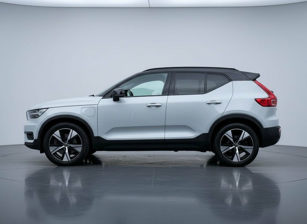 Volvo XC40 1.5L R-design VN71DFX Silver #6