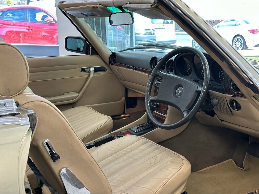 Mercedes-Benz SL Class 2.7L Null White #38