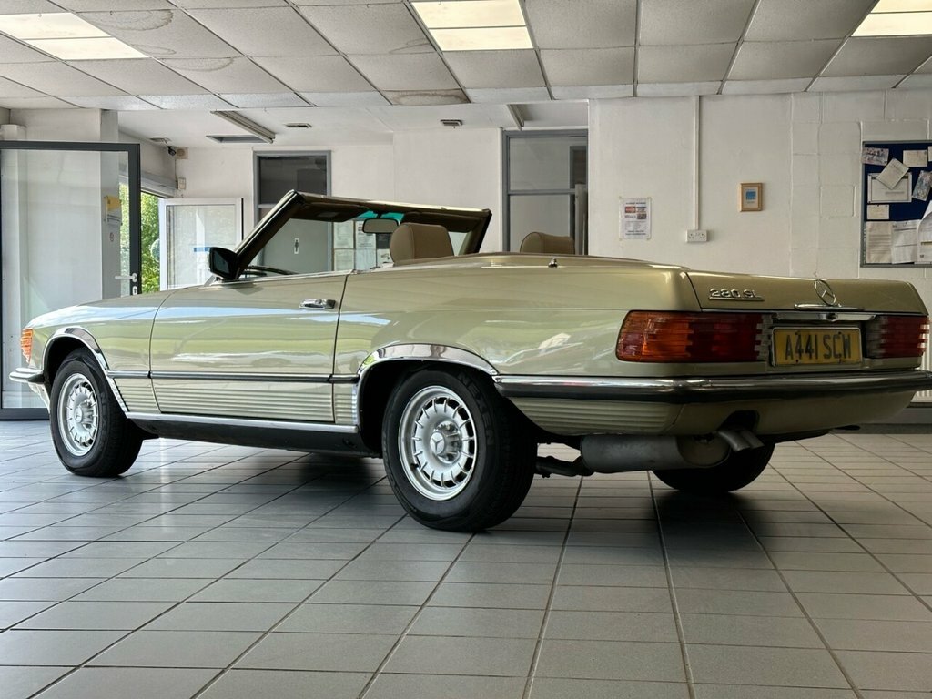 Mercedes-Benz SL Class 2.7L Null White #33