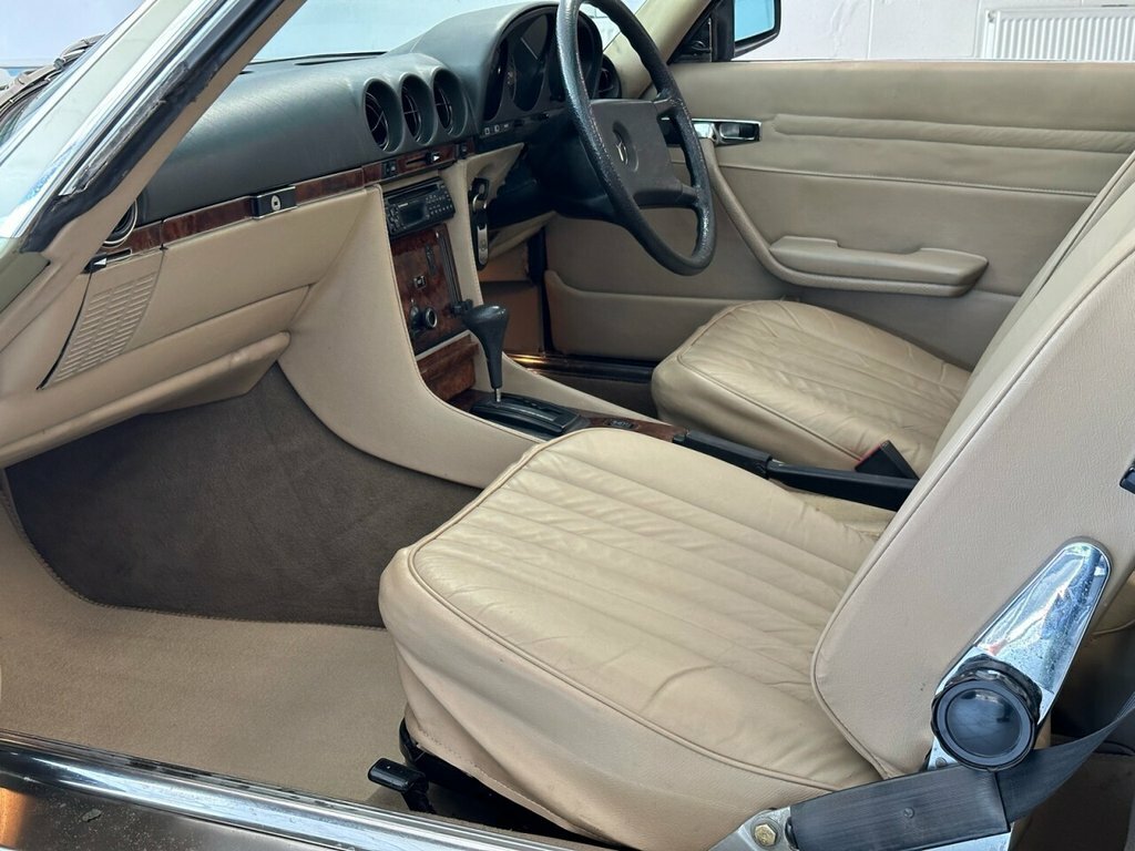 Mercedes-Benz SL Class 2.7L Null White #32
