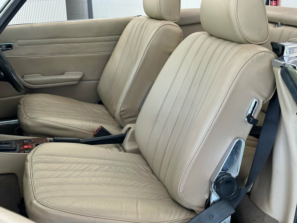Mercedes-Benz SL Class 2.7L Null White #31