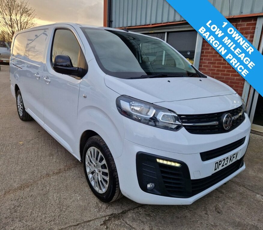 Vauxhall Vivaro 1.5L Pro 6Dr White