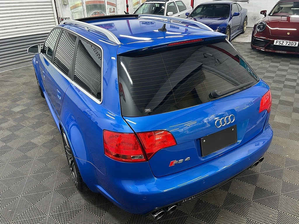 Audi RS4 Saloon Blue #9