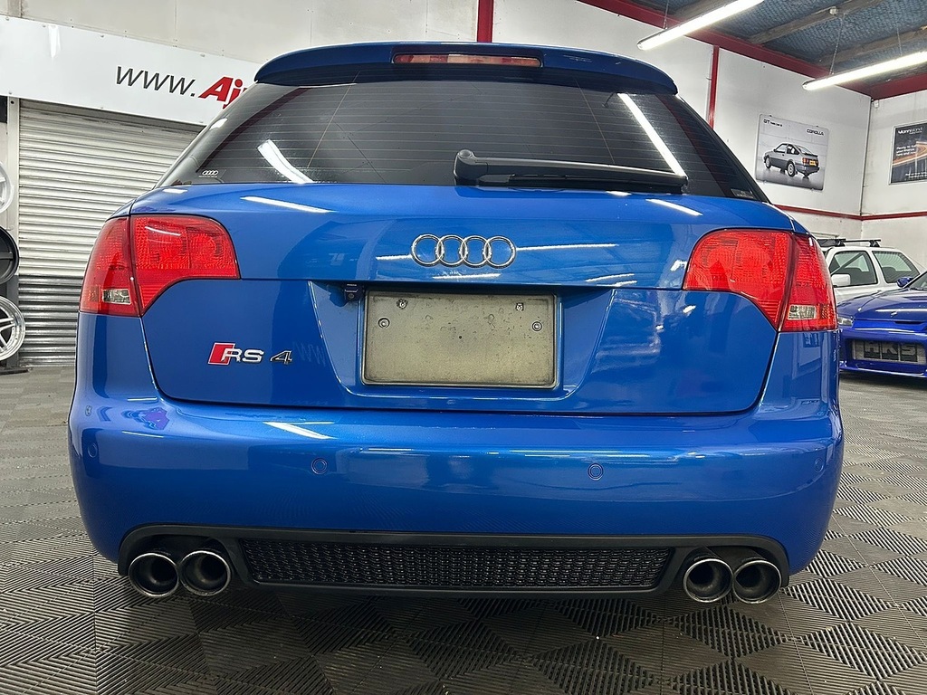 Audi RS4 Saloon Blue #10