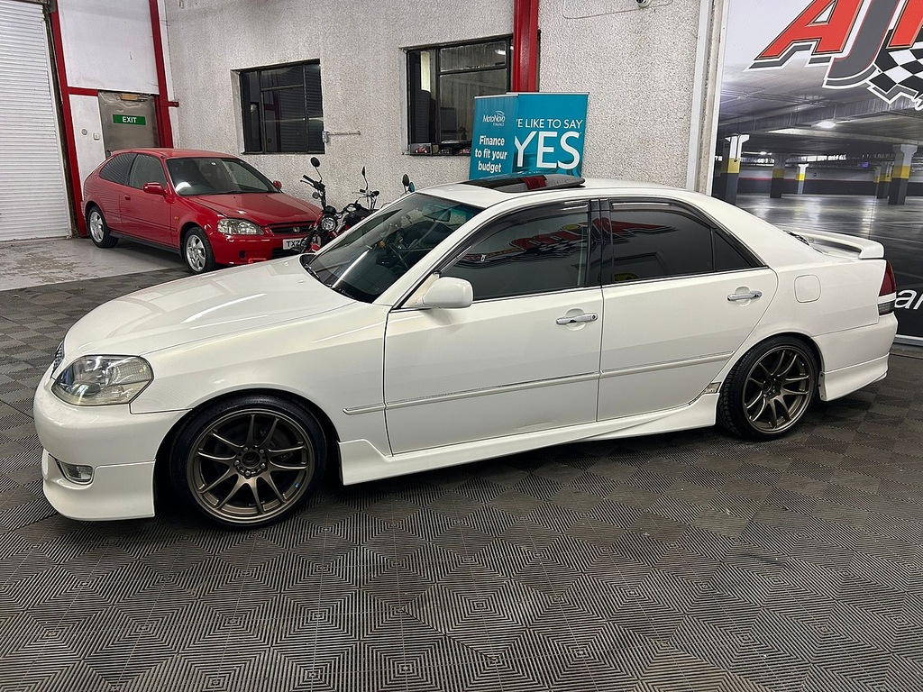 Toyota 300Swb 2.8M Ali Dropside Body Mega Low Miles No Va Silver #11