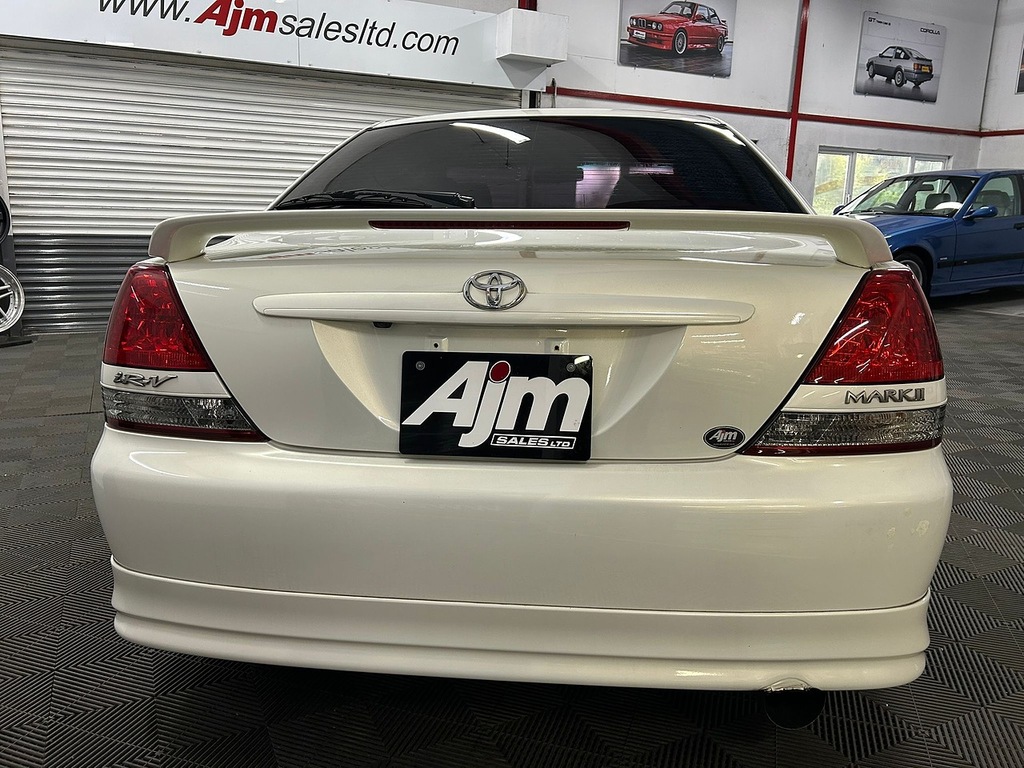 Toyota 300Swb 2.8M Ali Dropside Body Mega Low Miles No Va Silver #14