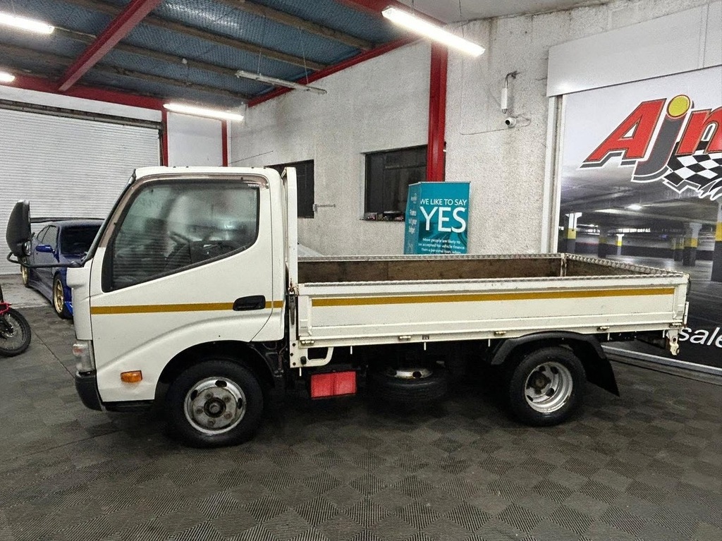Toyota  1.6T Convenience Awd 261Ps Red #4