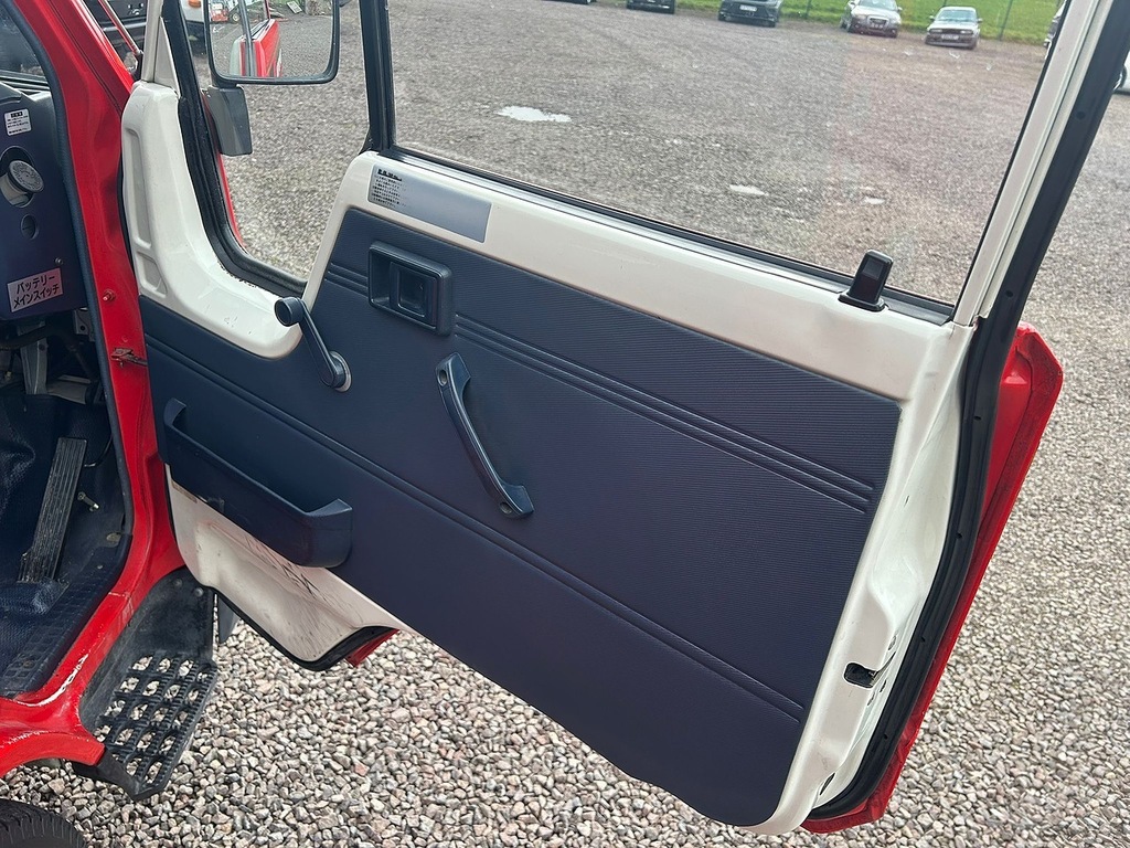 Toyota HiAce Mpv #18