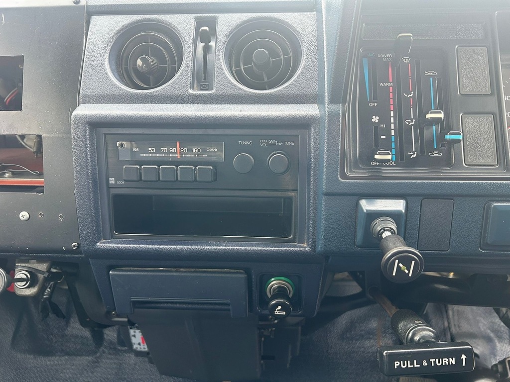 Toyota HiAce Mpv #15