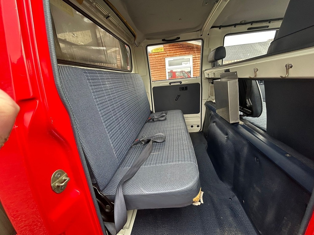 Toyota HiAce Mpv #17