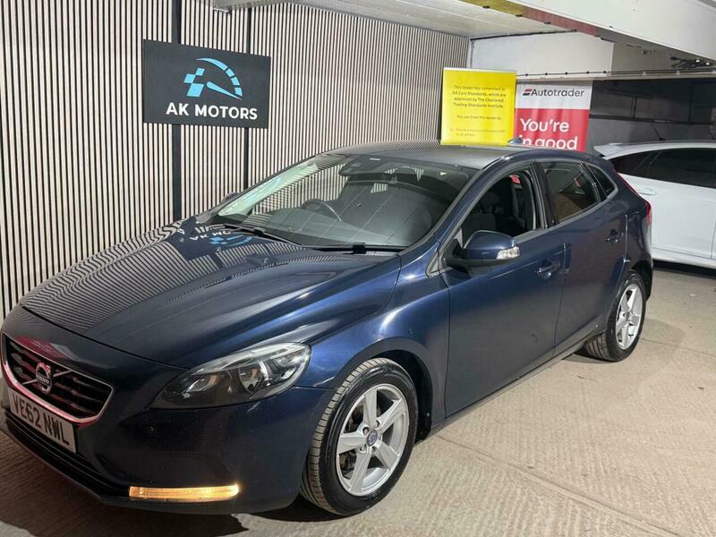 Volvo V40 1.6 D2 Es Nav VE62NWL Blue #2