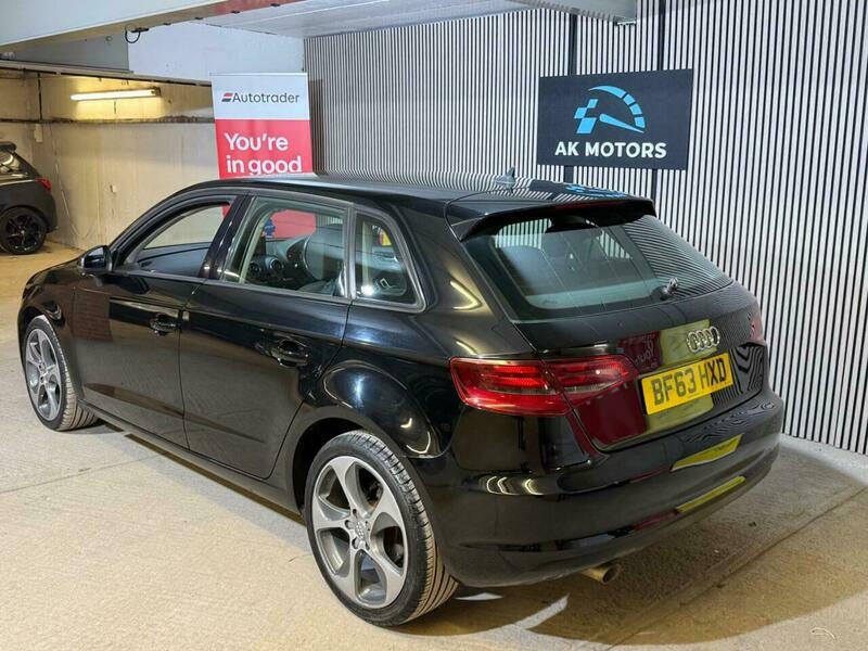 Audi A3 1.6 Tdi Se Sportback Black #3