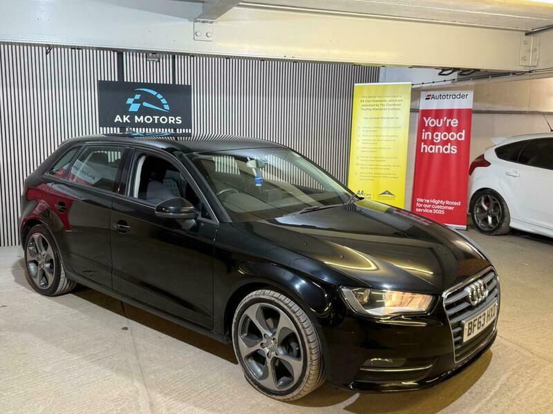 Audi A3 1.6 Tdi Se Sportback Black #5
