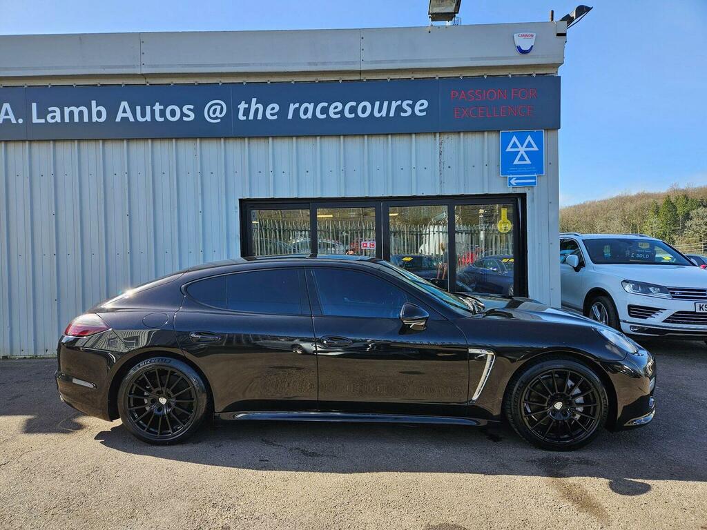 Porsche Panamera Hatchback 3.0D V6 Platinum Edition Tiptronics Euro Black #4