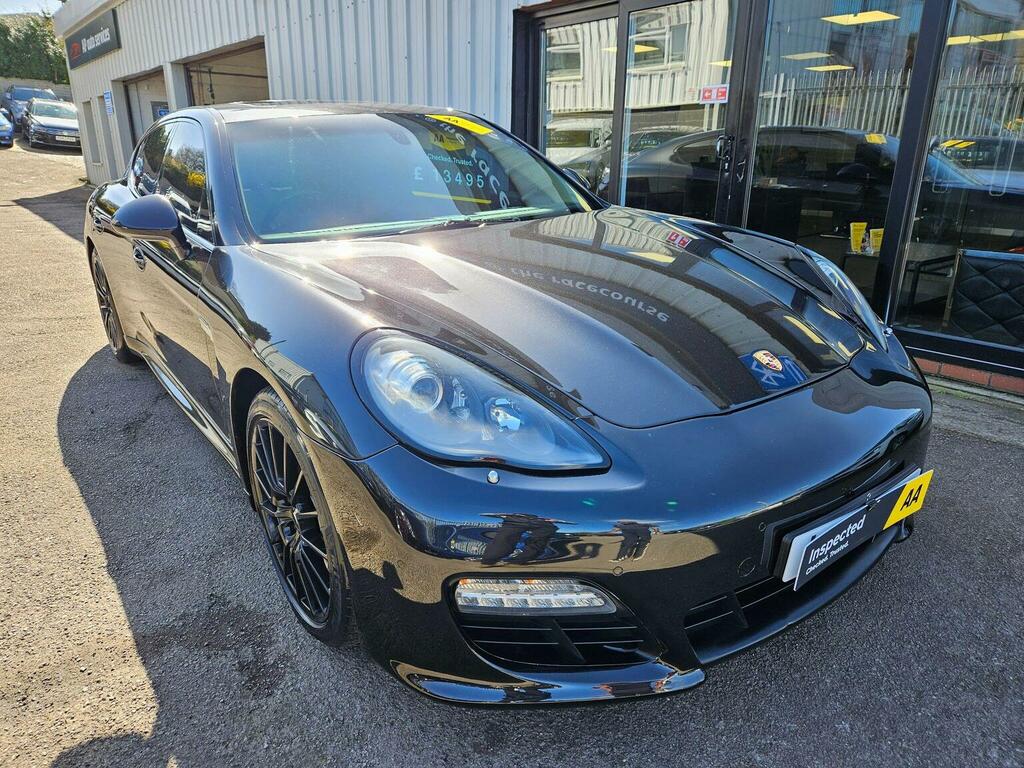Porsche Panamera Hatchback 3.0D V6 Platinum Edition Tiptronics Euro Black