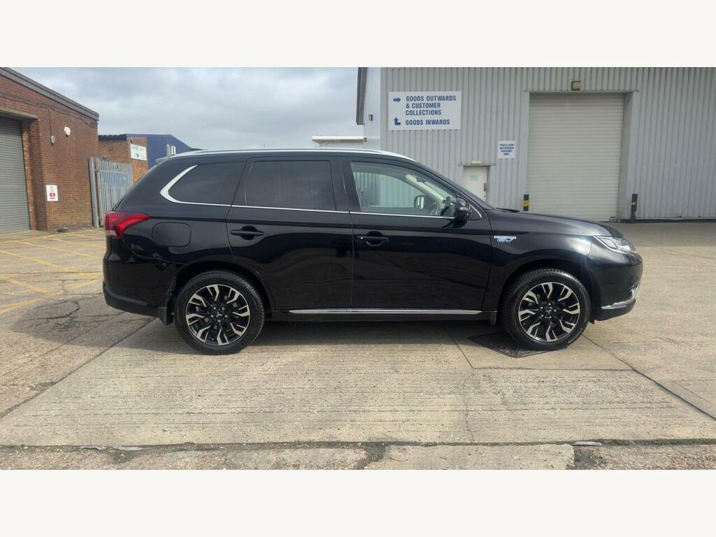 Mitsubishi Outlander Hybrid WN67VYT #4