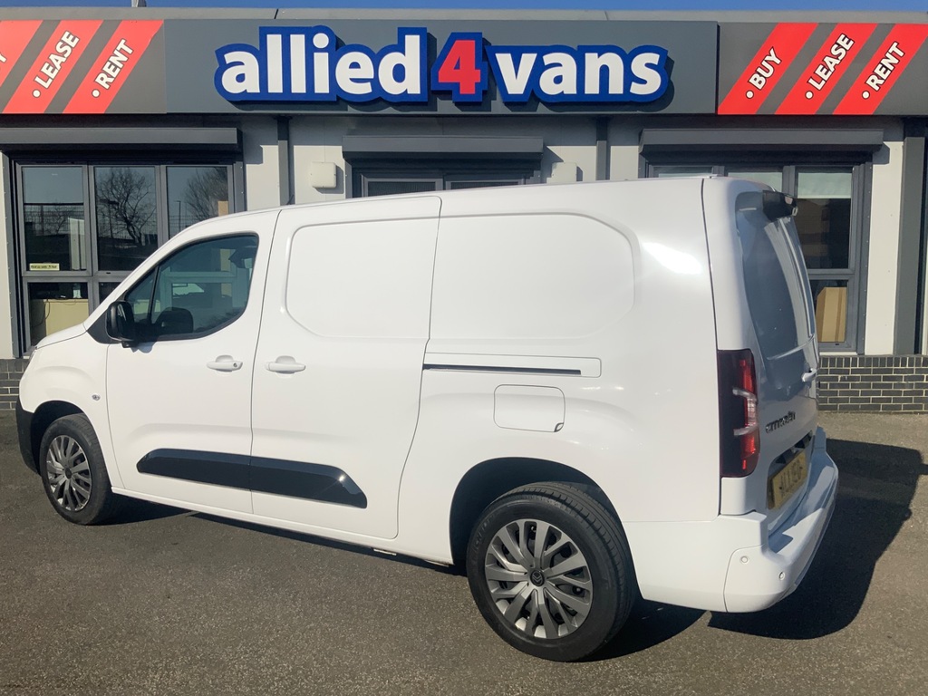 Citroen Berlingo XL 1.5 Bluehdi 100 Bhp Driver XL S S KJ24ZTV White #5