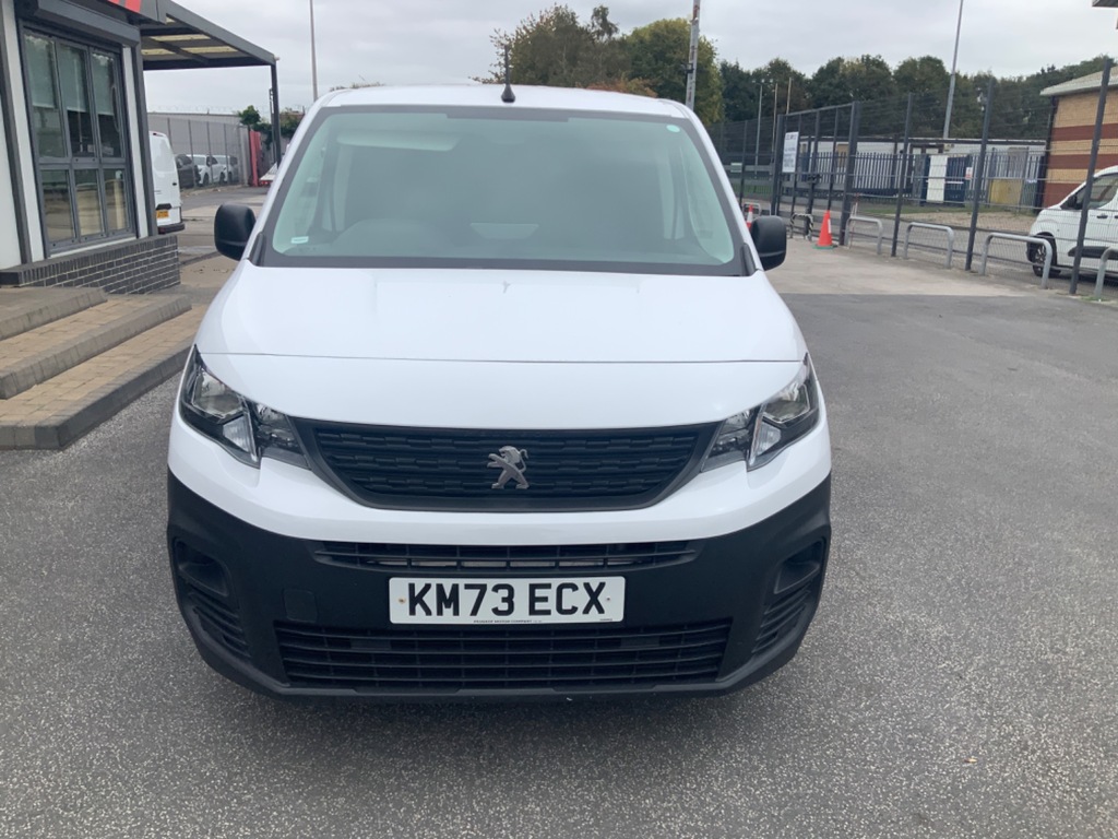 Peugeot Partner 1.5 Bluehdi L2 H1 Professional Premium Plus A C KM73ECX White #2