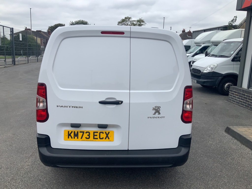 Peugeot Partner 1.5 Bluehdi L2 H1 Professional Premium Plus A C KM73ECX White #4