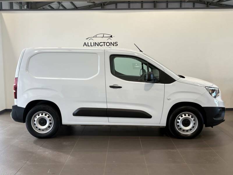 Vauxhall Combo-e Life 2300 100Kw Dynamic 50Kwh H1 Van - 2023 73 White #5