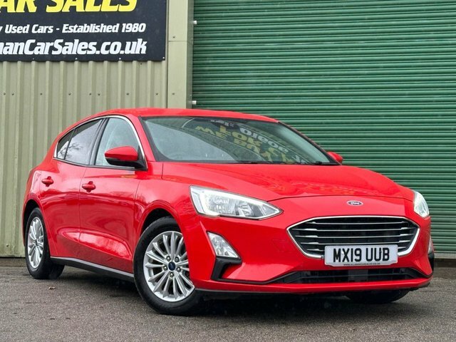 Ford Focus 1.0T Ecoboost Titanium Hatchback Red
