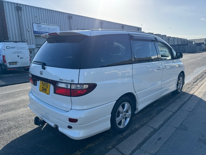 Toyota Estima Silver #6