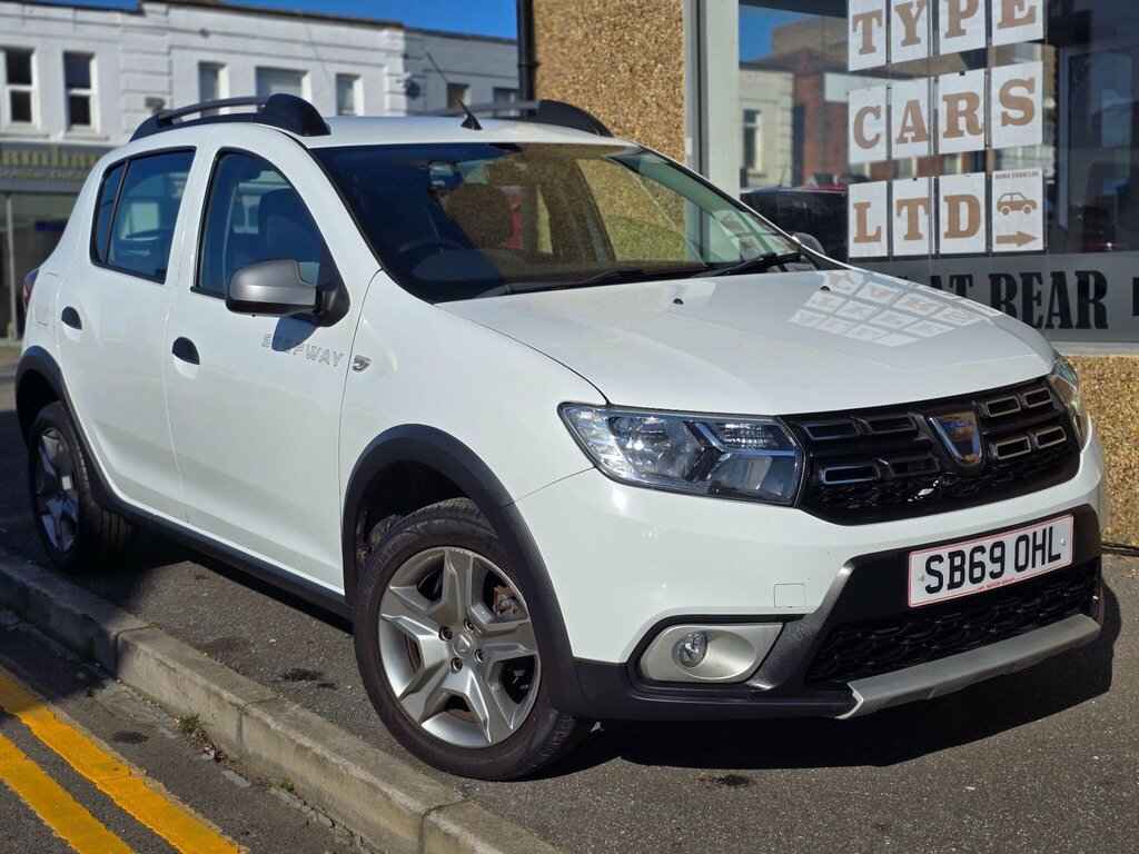 Dacia Sandero Stepway 0.9 Tce Comfort Euro 6 Ss SB69OHL White #2