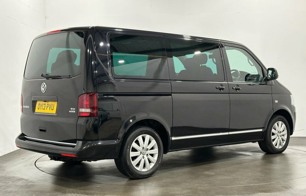 Volkswagen Caravelle 2L Business Black #6