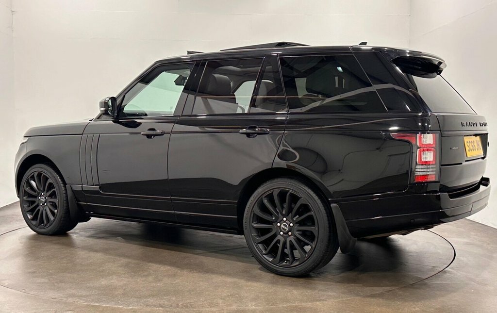 Land Rover Range Rover 4.4L Autobiography 5dr SC66JHO Black #3