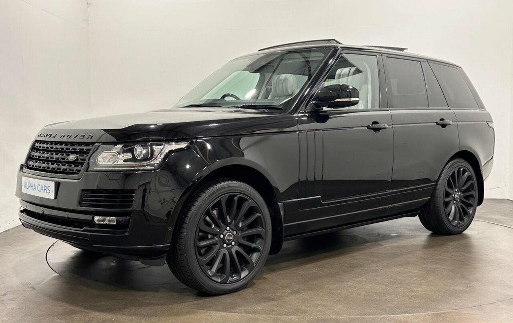 Land Rover Range Rover 4.4L Autobiography 5dr SC66JHO Black #2