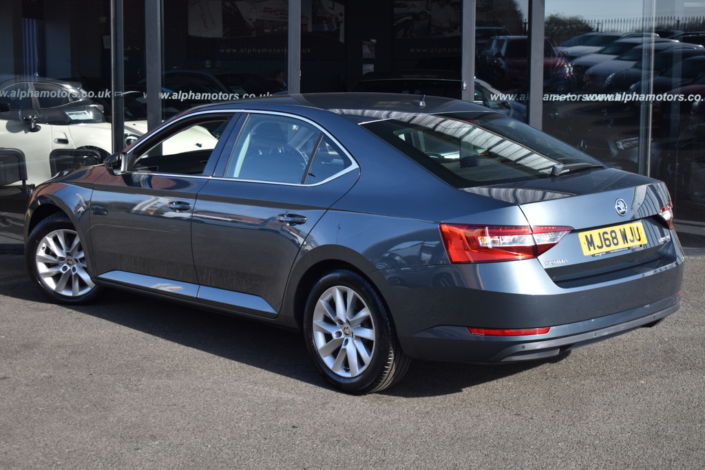 Skoda Superb 2.0 Tdi Se Hatchback Dsg Euro 6 Ss MJ68WJU  #2