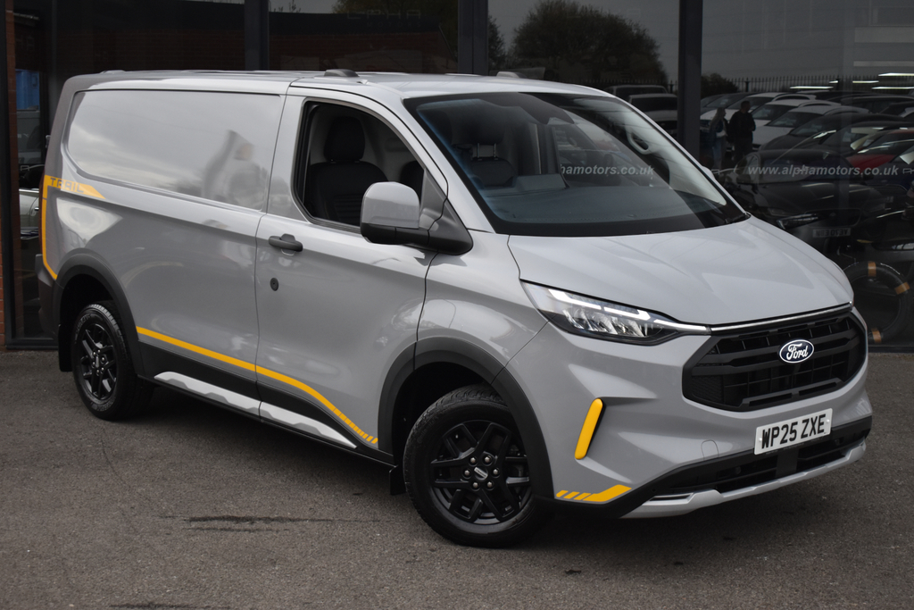 Ford Transit Custom 2.0 320 Ecoblue Trail Panel Van