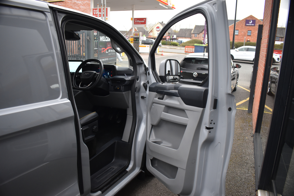 Ford Transit Custom 2.0 320 Ecoblue Trail Panel Van WP25ZXE  #6