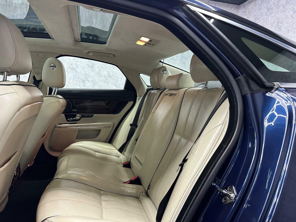 Jaguar XJ 3.0D V6 Portfolio Euro 5 Ss VX13OEC Blue #6