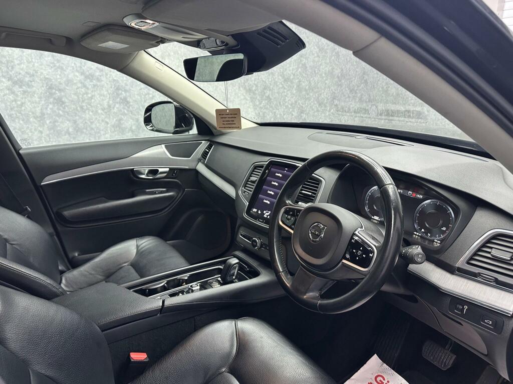 Volvo XC90 Momentum AK69OUA Black #2