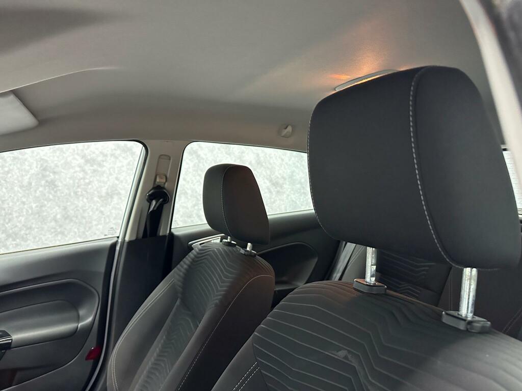 Ford Fiesta Zetec MC65ZXZ White #5