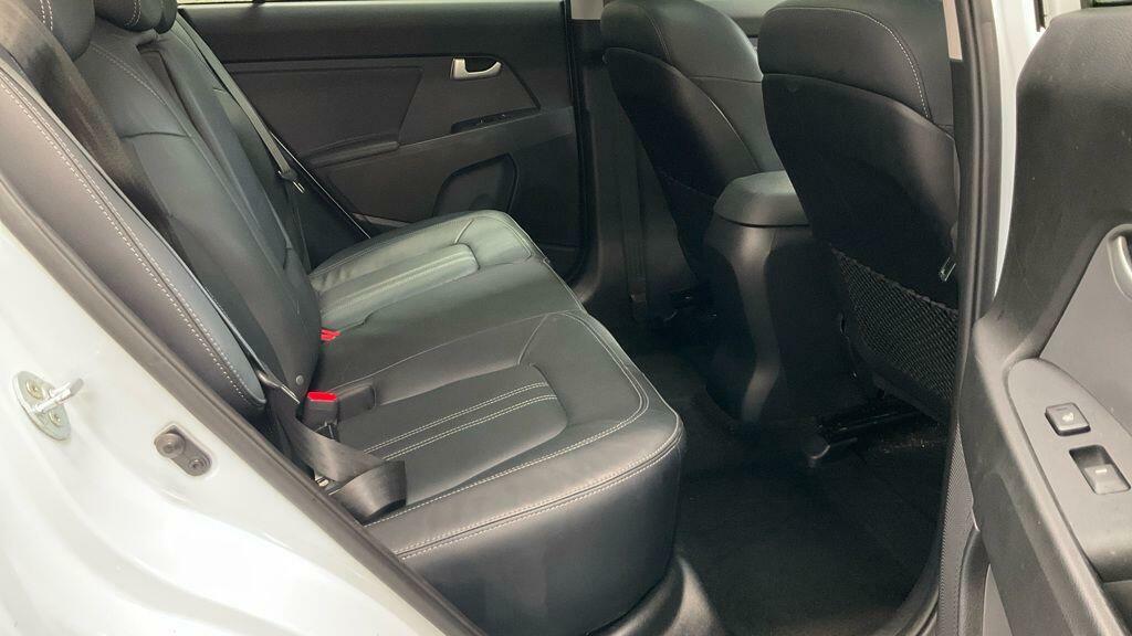 Kia Sportage 2.0 Crdi Kx-3 Awd Euro 5 White #3