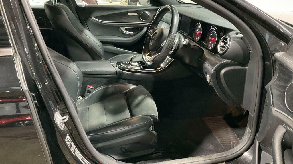 Mercedes-Benz E Class 2.0 E220d Amg Line G-tronic Euro 6 Ss LL67OJT Black #2