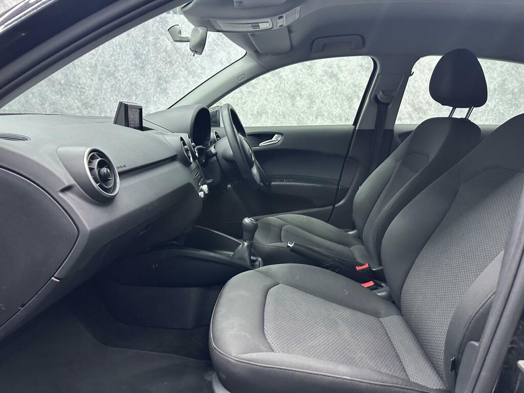 Audi A1 1.0 Tfsi Se Sportback Euro 6 Ss DY17LCK Black #3