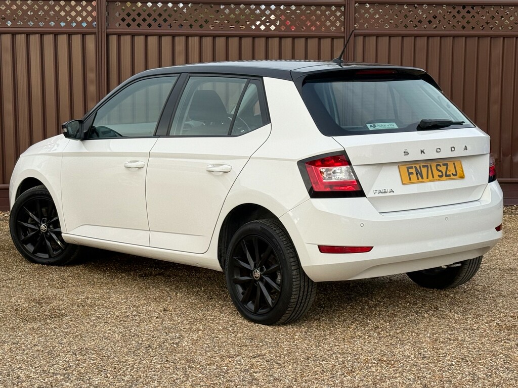 Skoda Fabia 1.0 Tsi Colour Edition Hatchback Dsg Eu FN71SZJ #5
