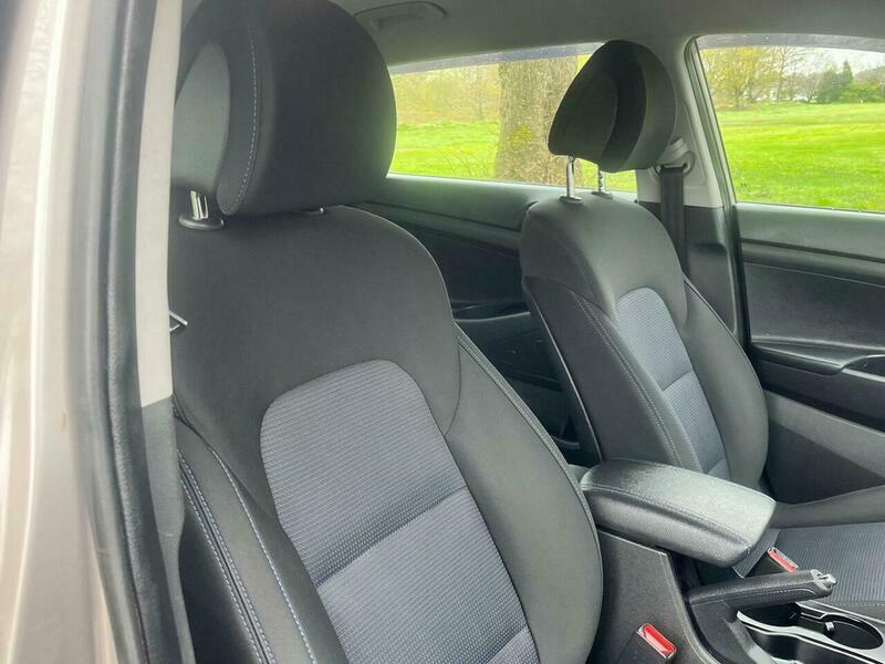 Hyundai Tucson 1.7 Crdi Blue Drive SO16VMZ White #6