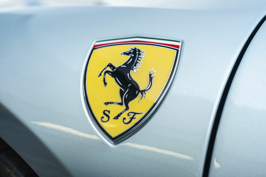 Ferrari Sf90 Stradale 4.0T V8 7.9Kwh F1 Dct 4Wd Euro 6 Ss Grey #60