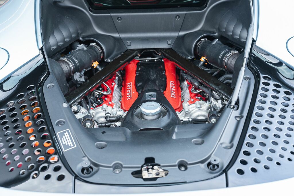 Ferrari Sf90 Stradale 4.0T V8 7.9Kwh F1 Dct 4Wd Euro 6 Ss Grey #64