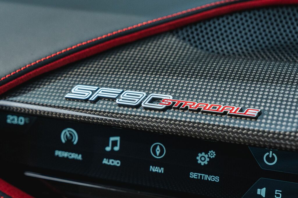 Ferrari Sf90 Stradale 4.0T V8 7.9Kwh F1 Dct 4Wd Euro 6 Ss Grey #43