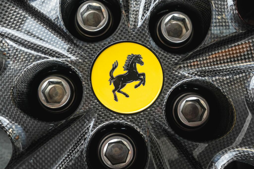 Ferrari Sf90 Stradale 4.0T V8 7.9Kwh F1 Dct 4Wd Euro 6 Ss Grey #59