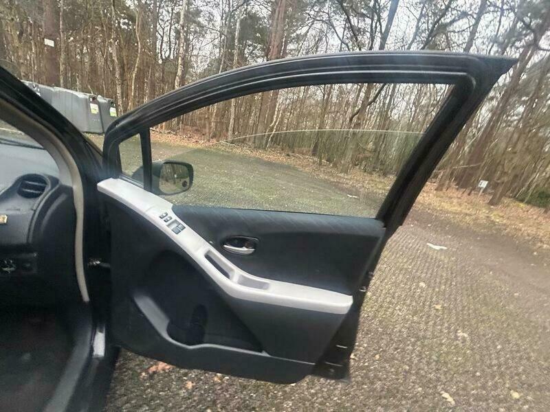 Toyota Yaris 1.3 T Spirit Multimode WG06FNZ Black #5