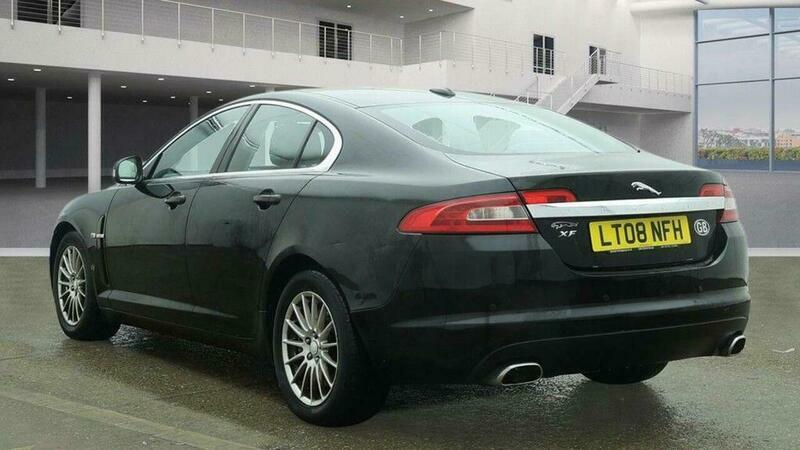 Jaguar XF 2.7D V6 Luxury Black #3