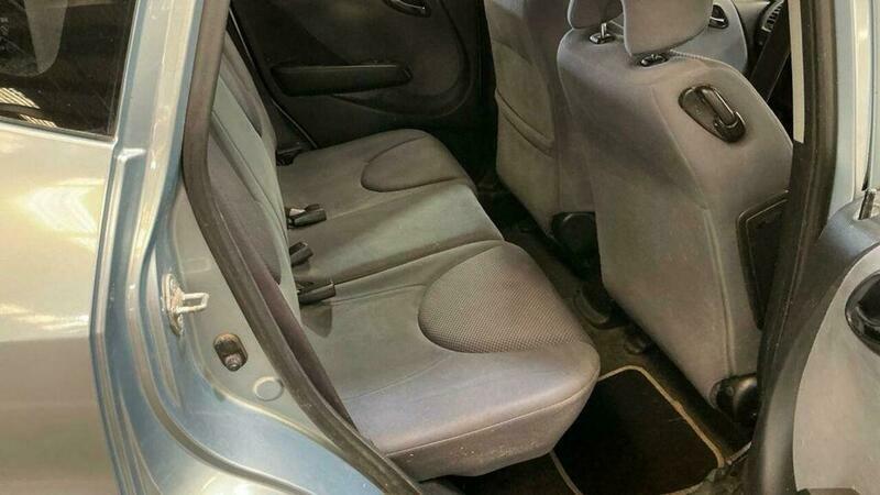 Mercedes-Benz  3.0 Lc5 8-Seats D-4d Grey #8