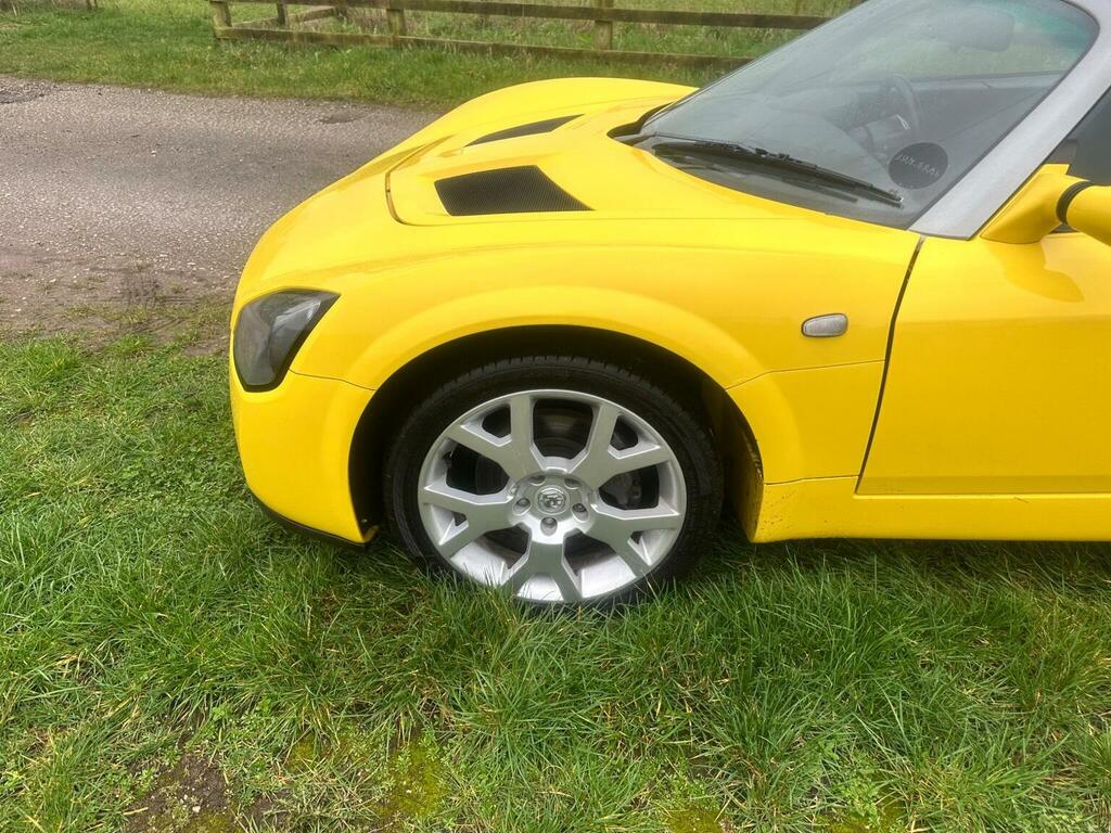Vauxhall VX220 Turbo Grey #33