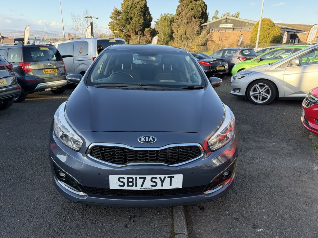 Kia Ceed Hatchback 1.6 Crdi 3 2017 Blue
